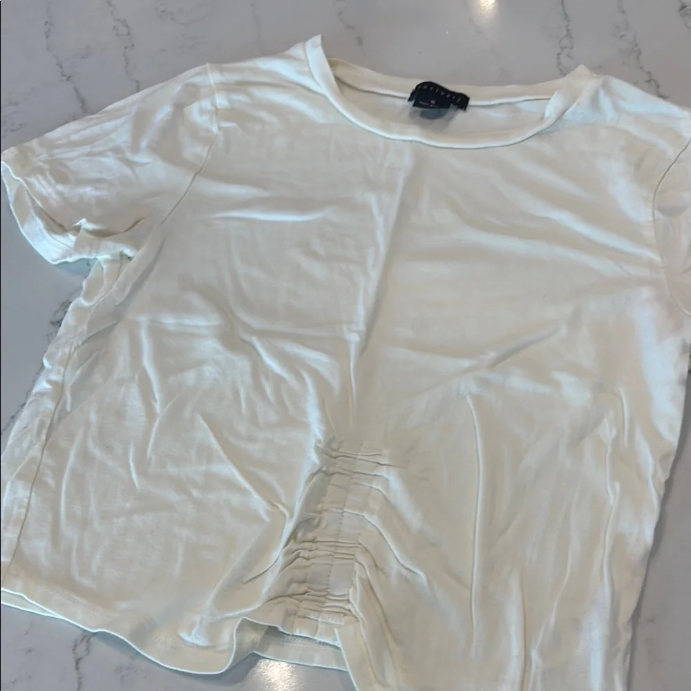 Sanctuary Cream Crop T-Shirt with Peter Pan Collar